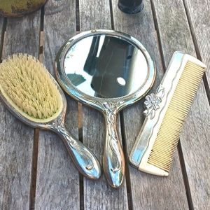VINTAGE 3 PIECE GROOMING SET